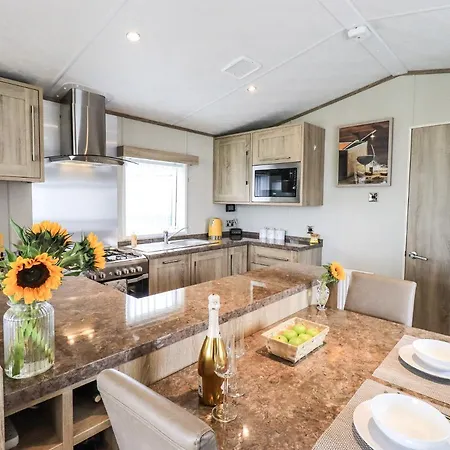 Holiday home Sunflower Lodge *